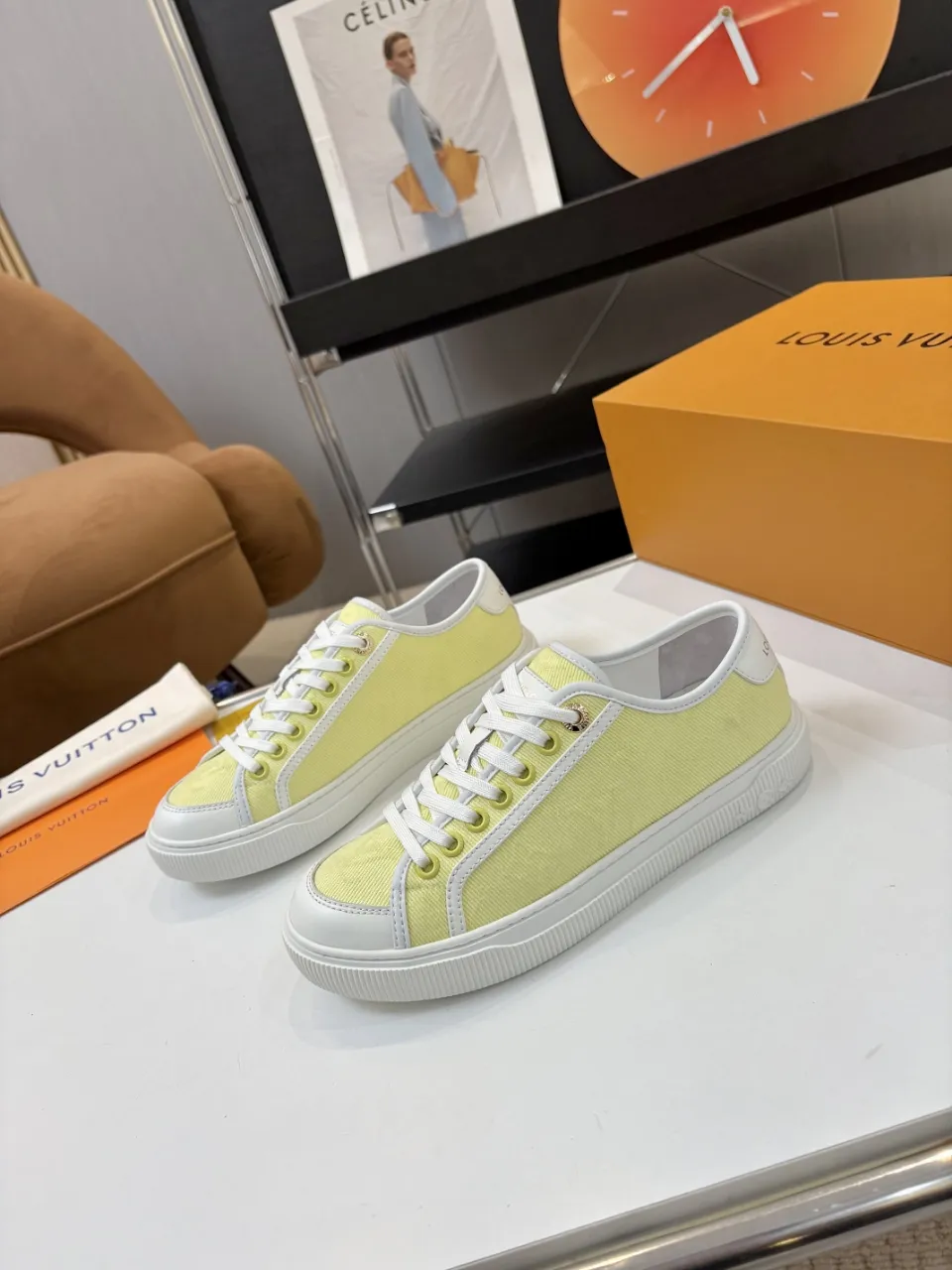 p580🐮🐮 LV couple skate shoes｜Classic jacquard, the ultimate code for a sweet outing! 👫** This pair of shoes is Louis Vuitton's love letter to fashionistas💌 - **classic presbyopic skate shoes**, the perfect choice for couples to go out on the street!  🔸 **Luxury details are a must-have**: Jacquard fabric  🔸 **So comfortable that you don’t want to take it off**: The sheepskin lining is skin-friendly and breathable, warm in autumn and winter without stuffing your feet, refreshing in spring and summer without being sticky, and you can wear it with a high-end feel in all seasons!  🔸 **Steady sense of security**: Non-slip rubber outsole, perfect grip, accompanying you through romantic streets.  **💑 Couple outfit inspiration**: ▪️ For boys, pair with leggings + baseball cap for a trendy street look!  ▪️ Girls can wear short skirts or shark pants, and the sweet and cool style is easy to choose~ **#Louis Vuitton #couple shoes #presbyopia classic** **👉 Click to collect and become the most fashionable CP in the circle of friends with him! ** Fabric: Imported cowhide/classic jacquard fabric Lining: Sheepskin lining Sole: Original rubber sole Size: Women’s size 35-42 (40/41/42 customized) Men’s size 39-45 (39.45 customized)